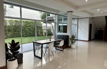 Modern Private Pool Villa in the Heart of Chiang Mai